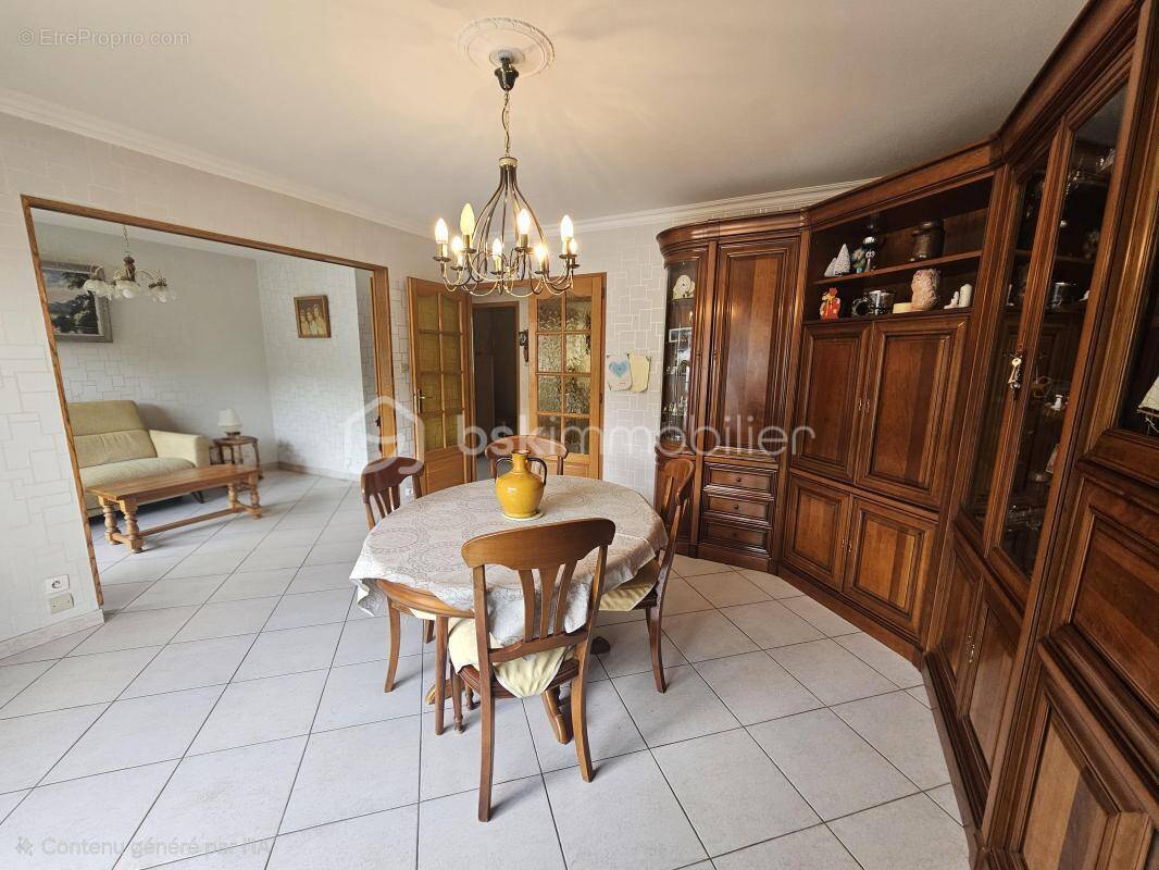 Appartement à FONTAINE