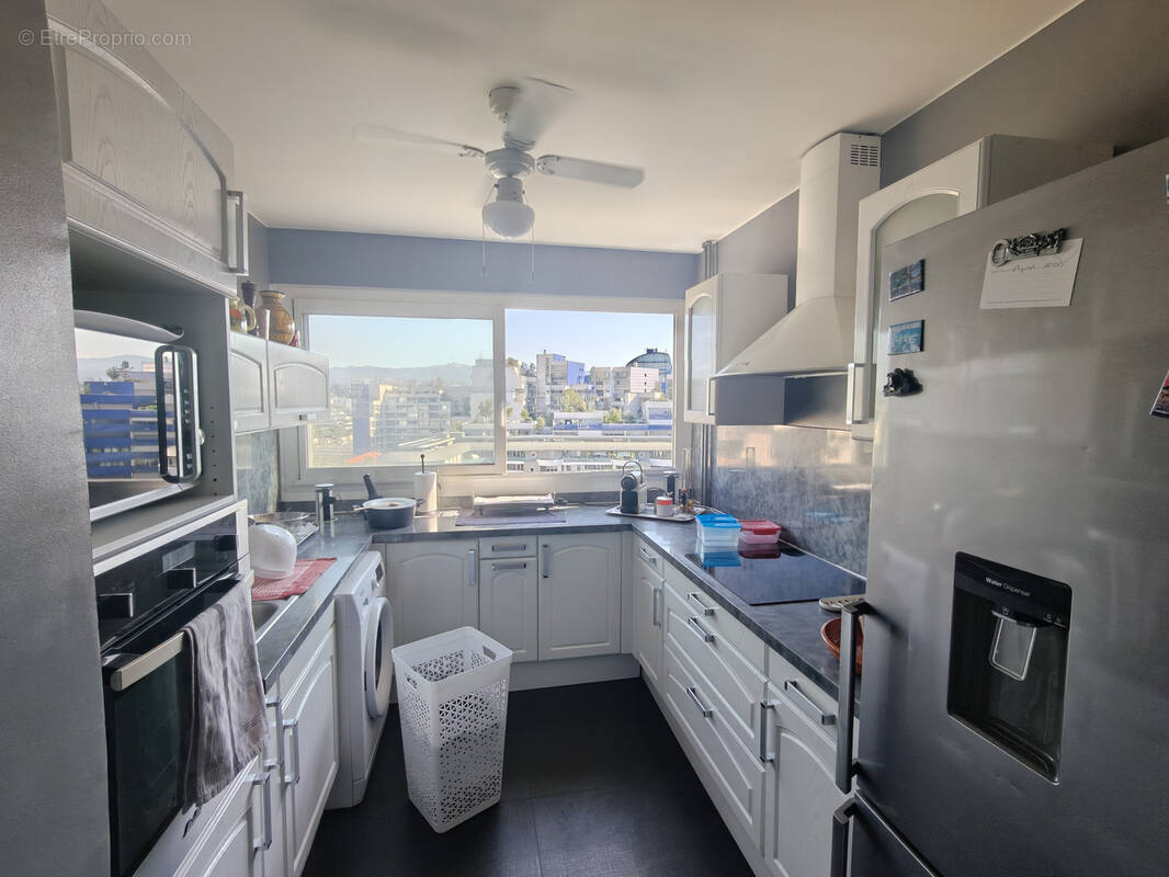 Appartement à MARSEILLE-4E