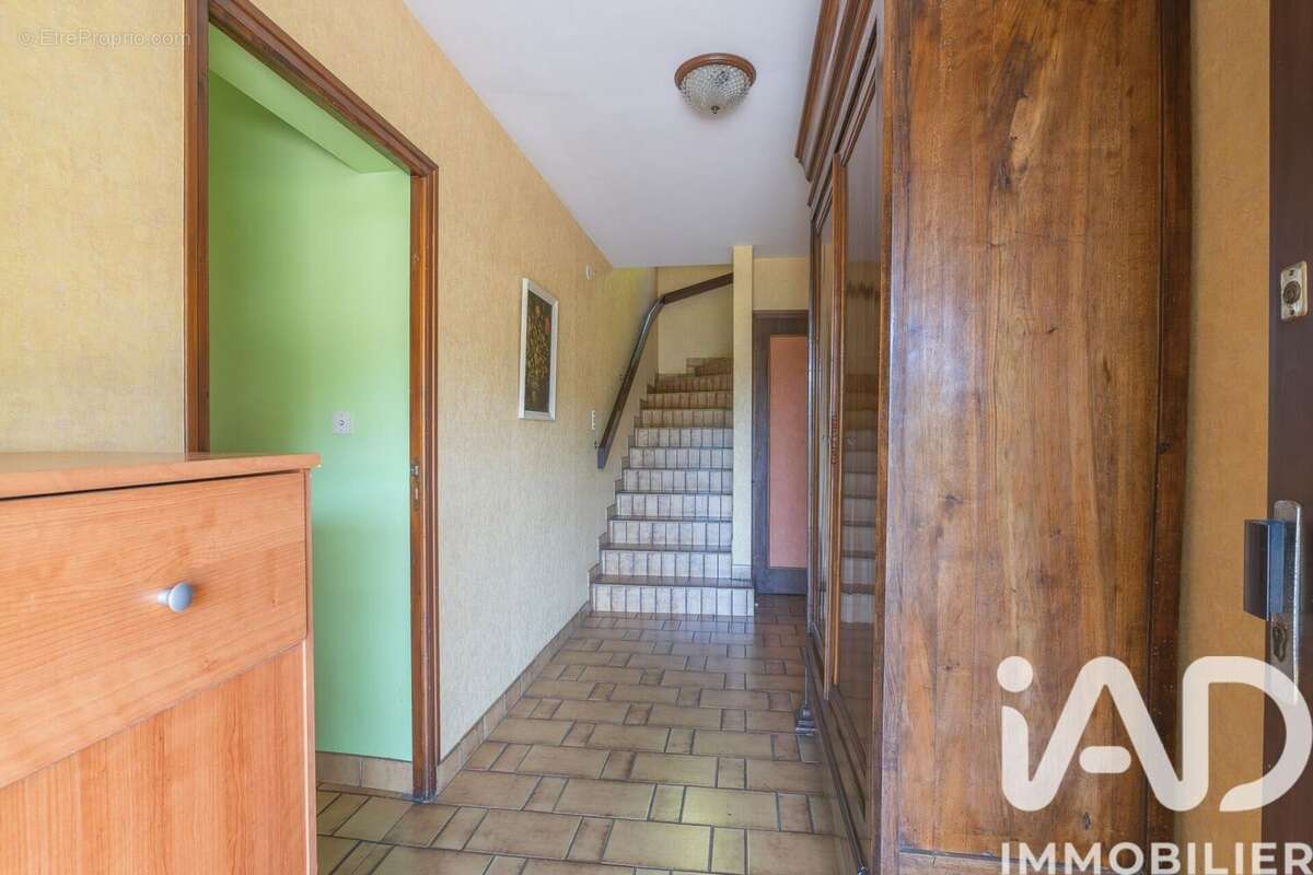 Maison 141 m² à Decazeville  - photo 3