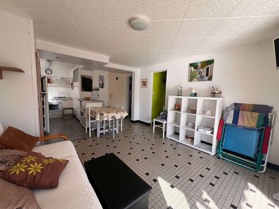 Appartement à VAUX-SUR-MER