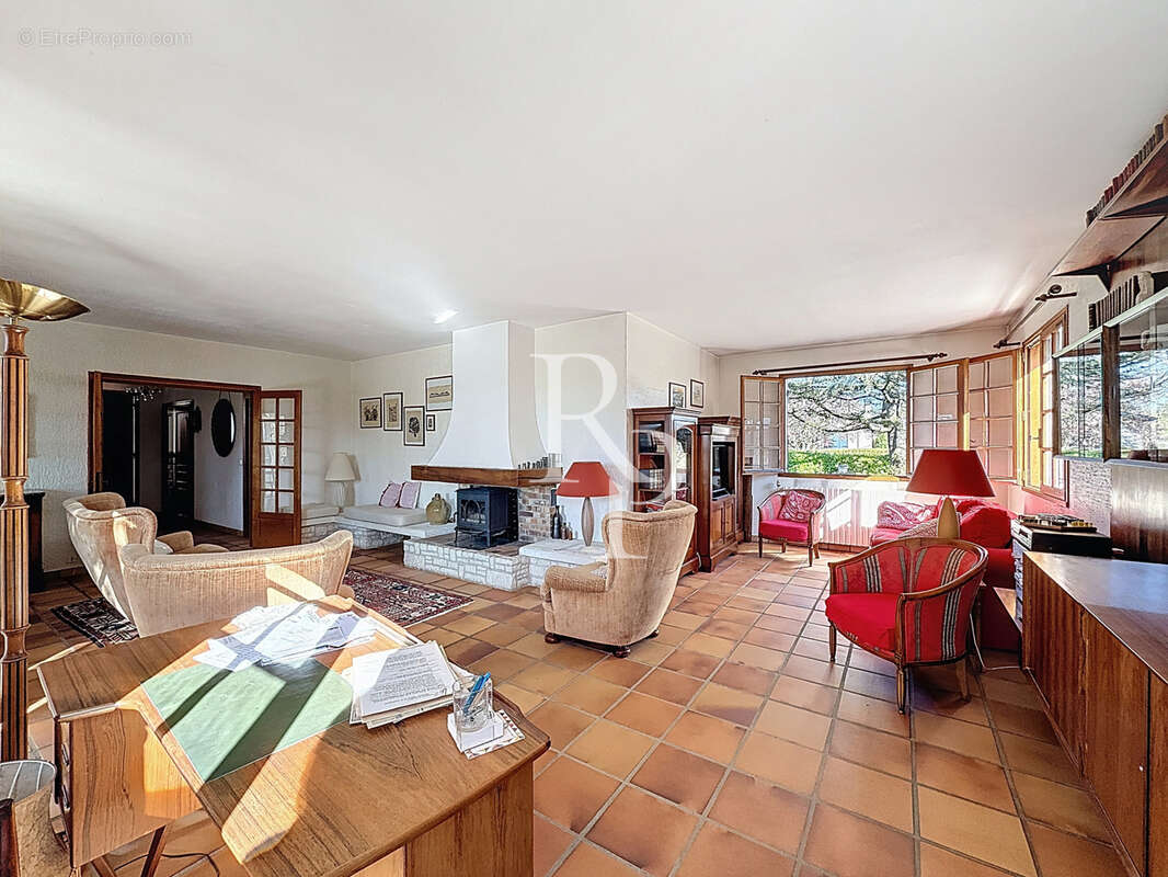 Maison à FRANCHEVILLE