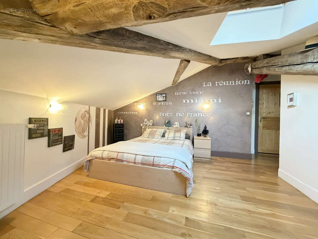 Appartement à SAINT-ETIENNE