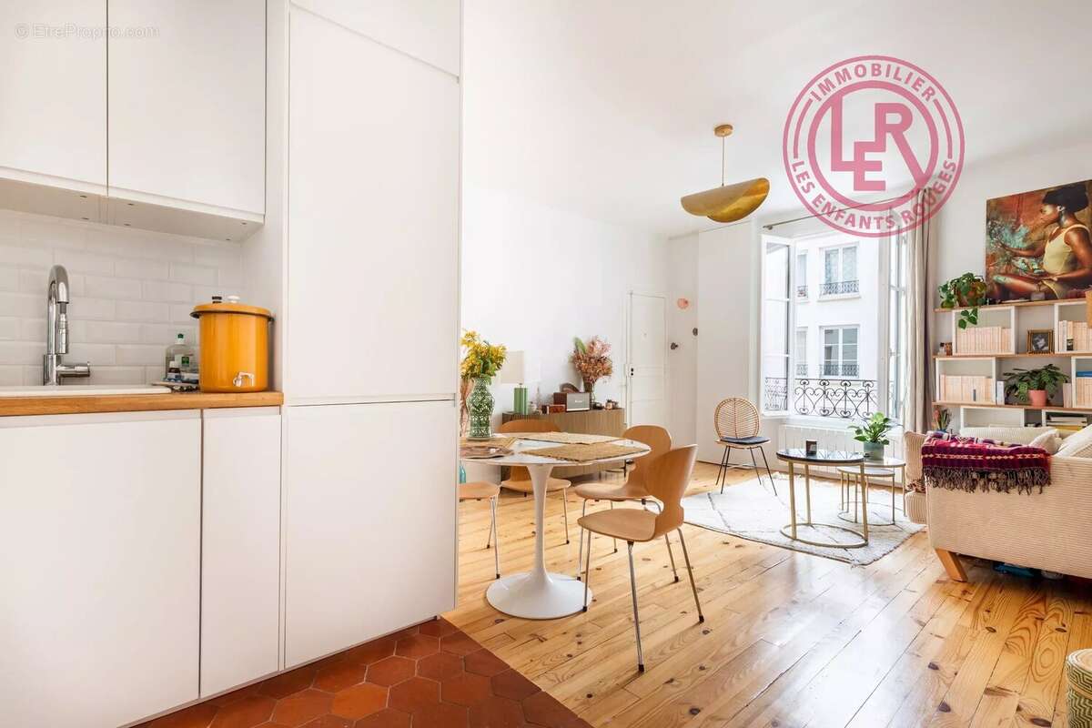Appartement à PARIS-10E