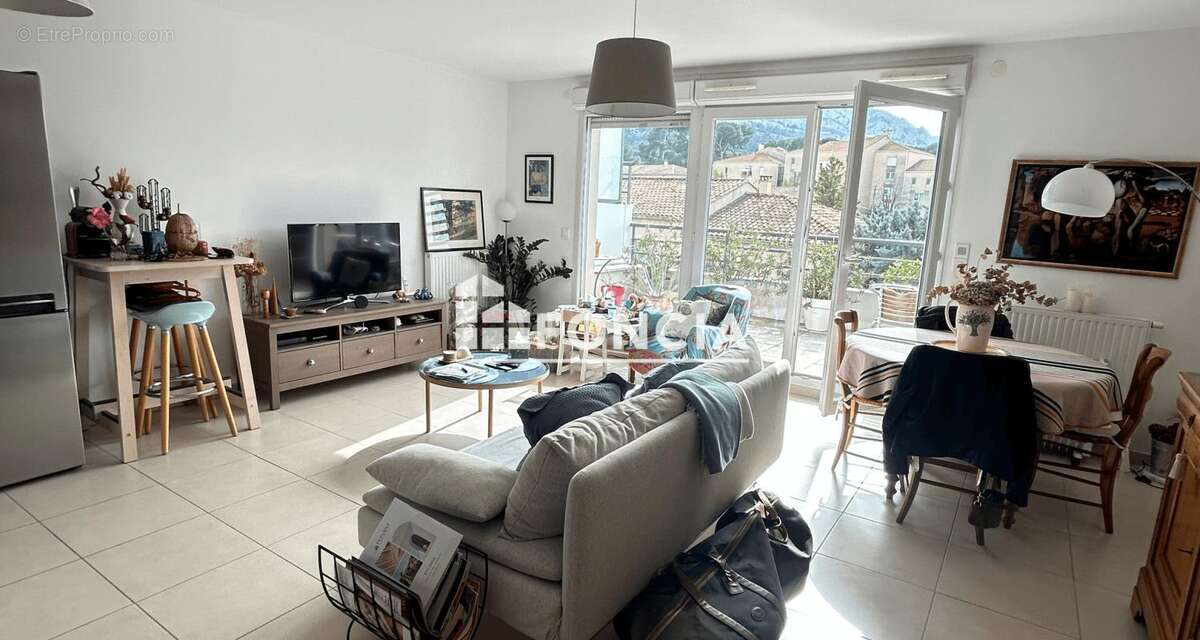 Appartement à MARSEILLE-8E