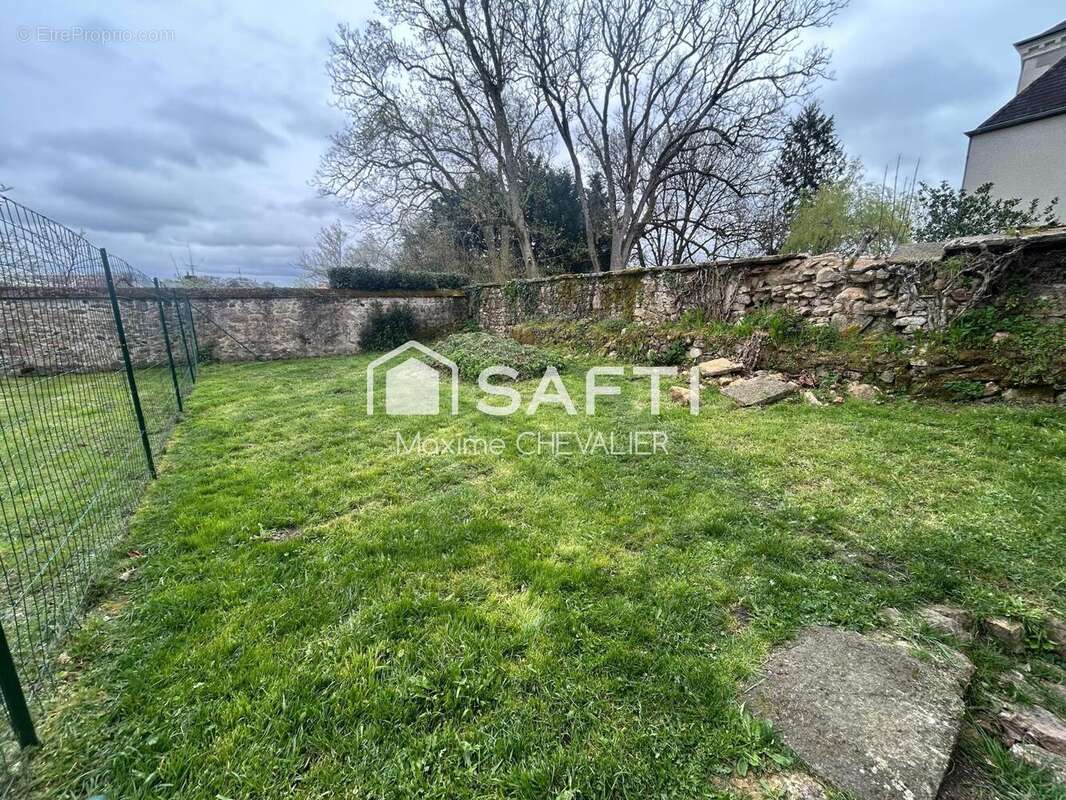 Maison 110 m² à Orsennes  - photo 9