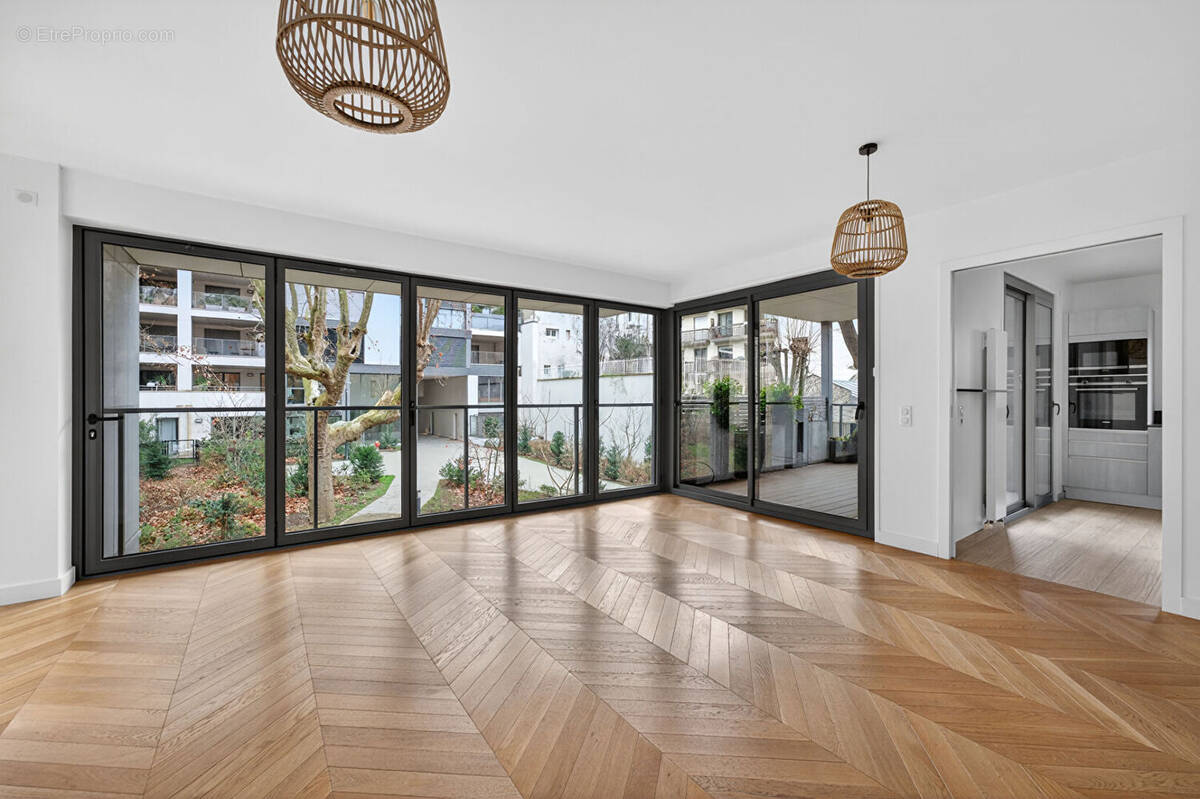 Appartement à PARIS-15E