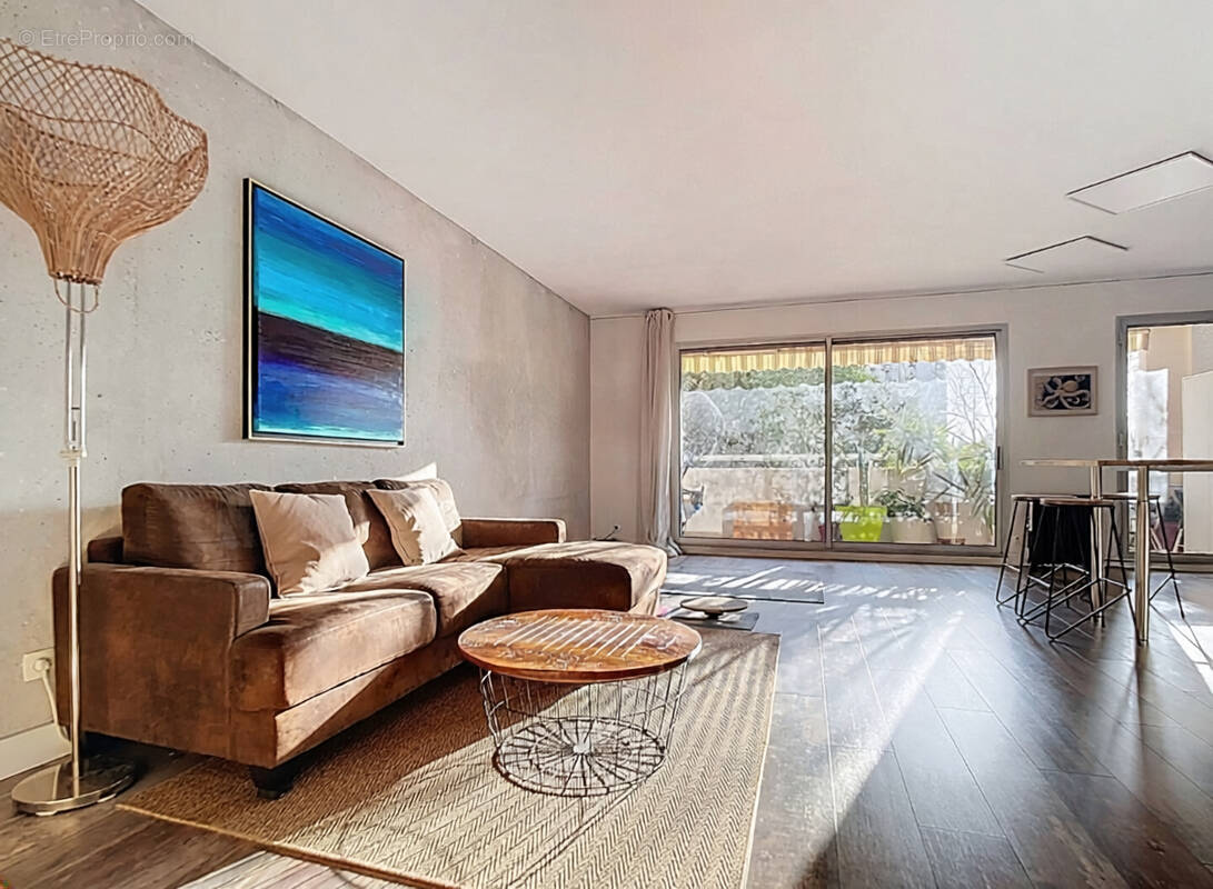 Appartement à MARSEILLE-8E