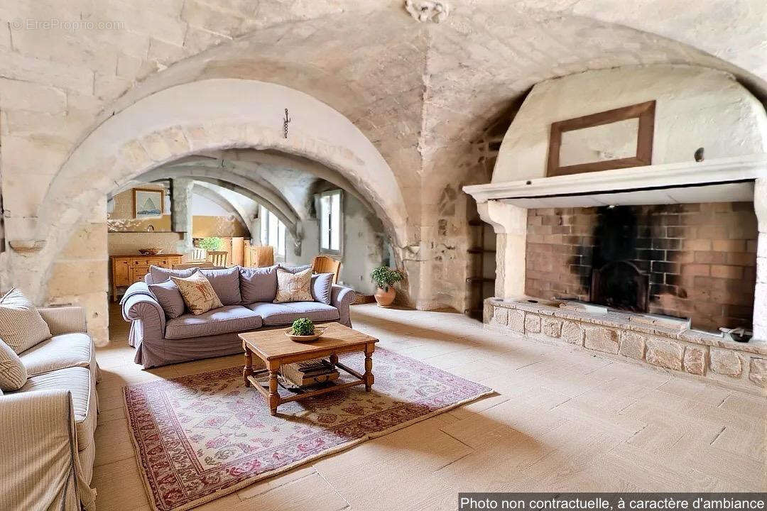 Maison à SAINT-BRES