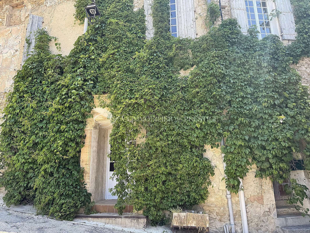 Maison à MALEMORT-DU-COMTAT