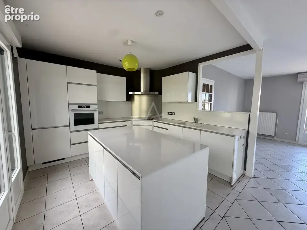 Exclusivité // maison individuelle // 122 m2 // 4 chambres // bureau avec accès indépendant // jardin // garage - photo 2
