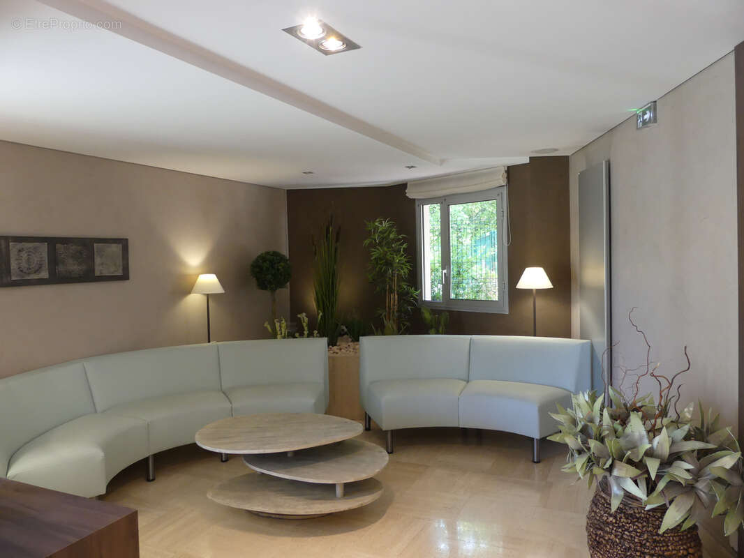 Appartement 2 pieces a vendre - residence pour seniors - photo 2