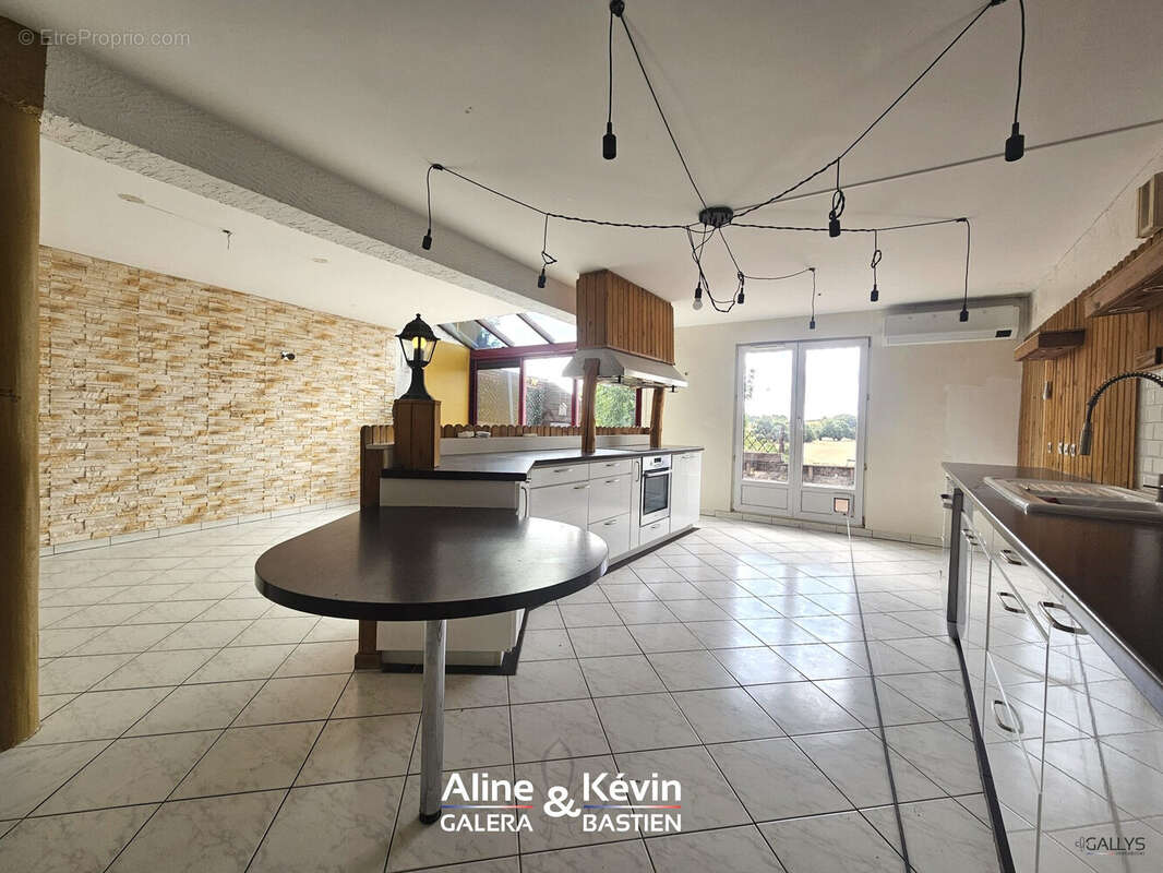 Maison 197 m² à Beux  - photo 3