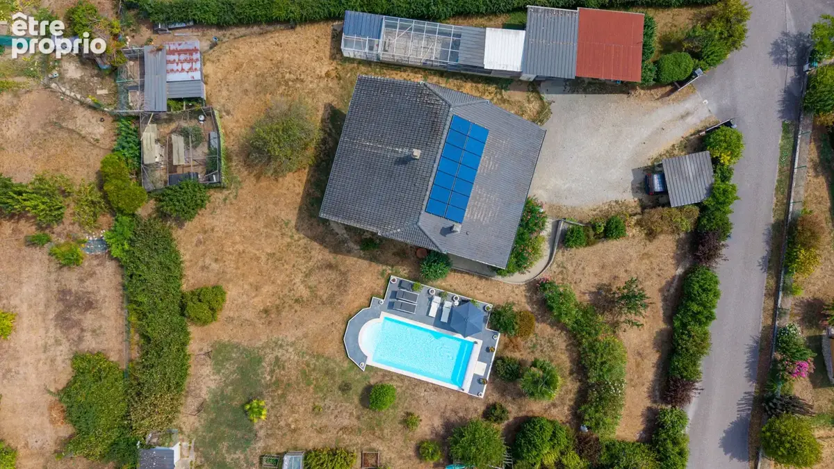 La Motte Servolex - Maison de 163 m2 - Sous-sol complet - Terrain de 1.972m2 - Piscine et jolie vue - photo 20