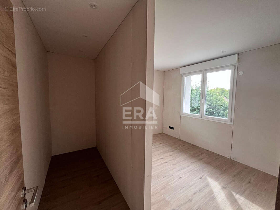 Appartement à ECOLE-VALENTIN