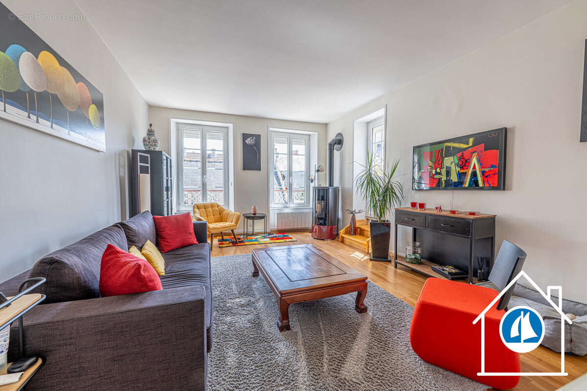 Maison 250 m² à Arromanches-Les-Bains  - photo 7
