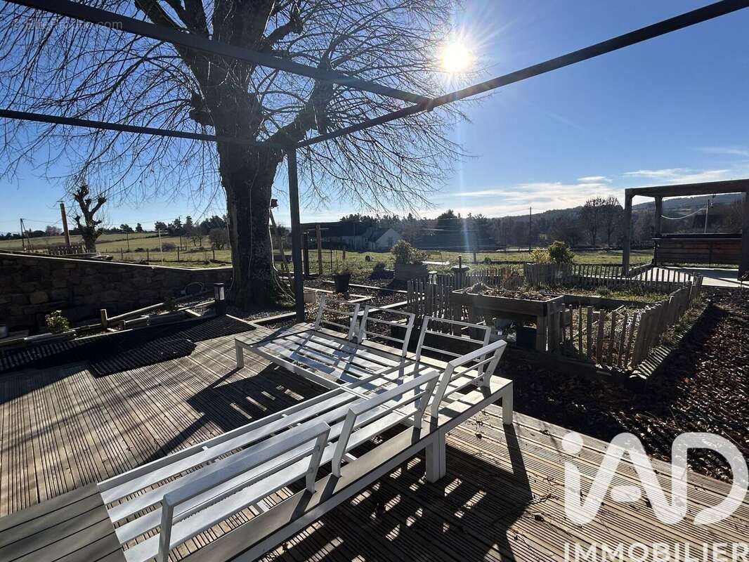 Photo 8 - Maison à AUMONT-AUBRAC