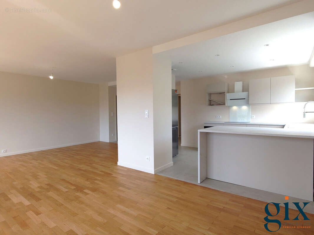 Appartement à GIERES