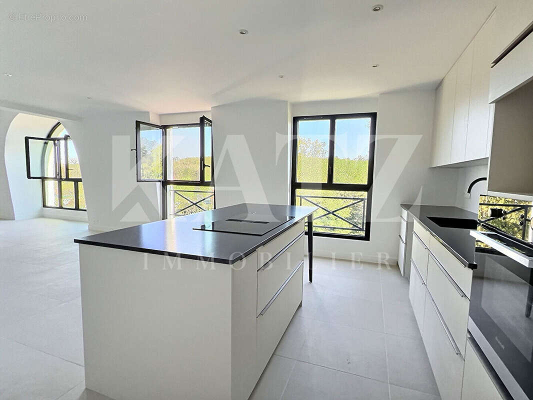 Appartement à GARCHES
