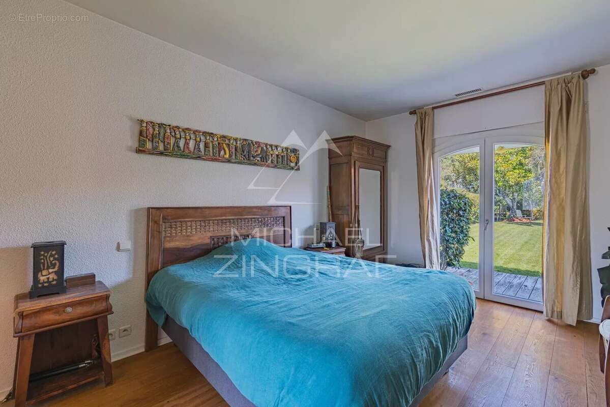 Villa contemporaine de 5 chambres - photo 10