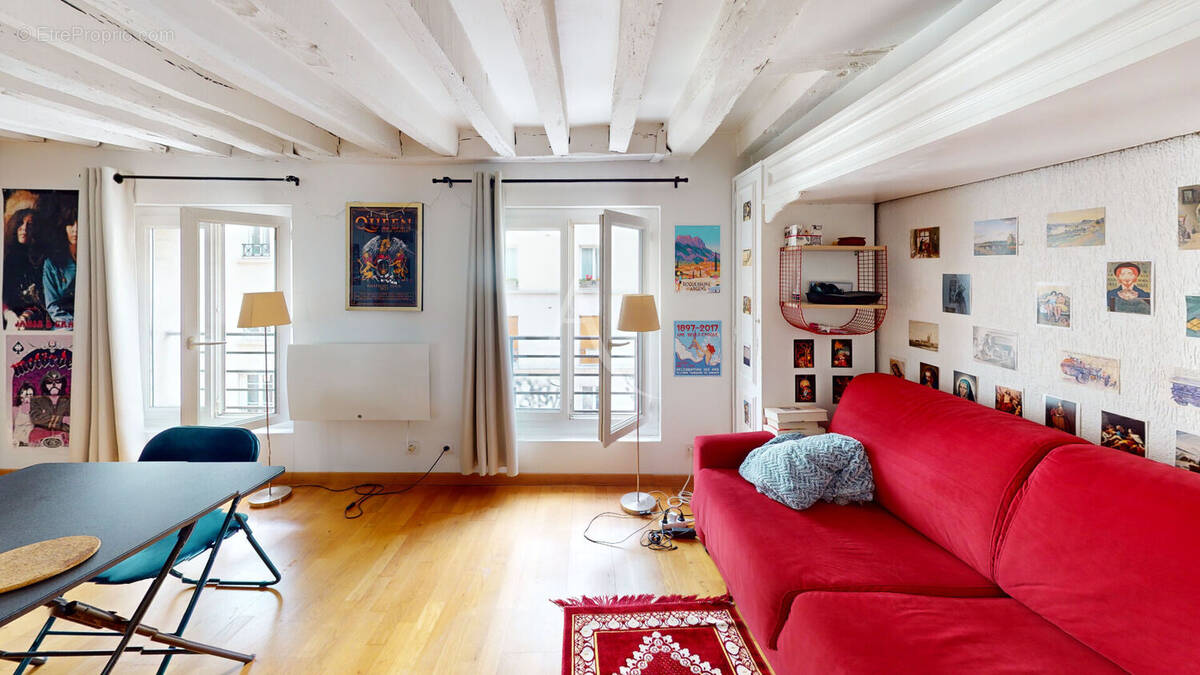 Appartement à PARIS-10E