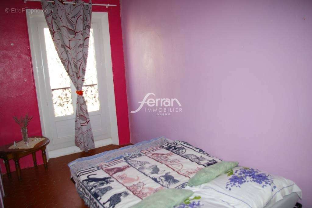 Appartement à SALERNES