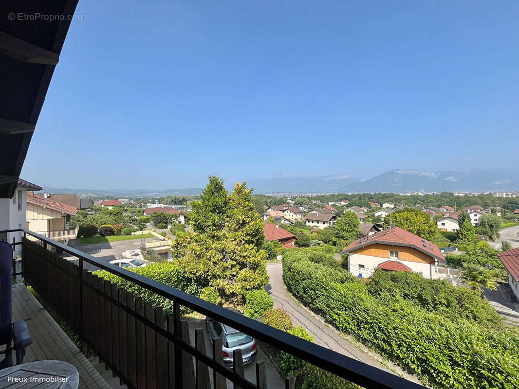 Appartement à POISY