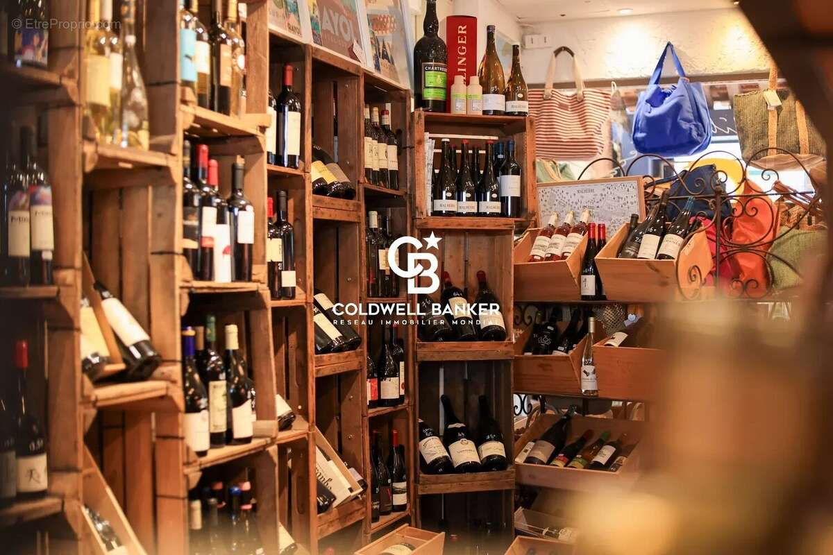 Commerce à RAYOL-CANADEL-SUR-MER