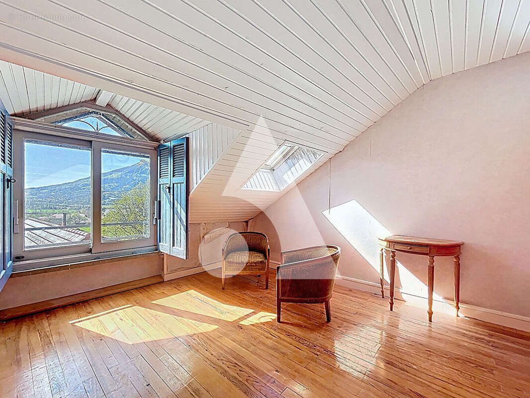 Maison à LA ROCHE-DES-ARNAUDS