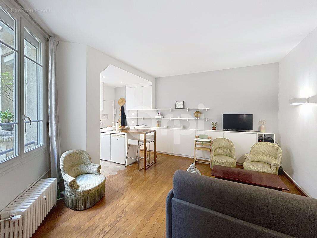 Appartement à PARIS-15E