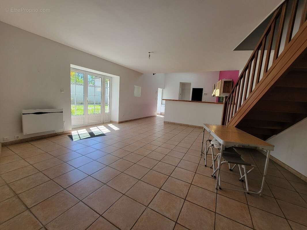 Maison à SALLES-D'ANGLES