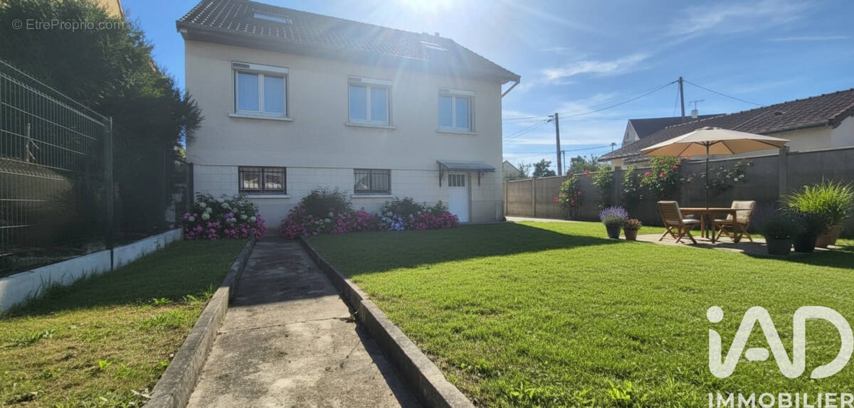 Photo 1 - Maison à ROISSY-EN-BRIE