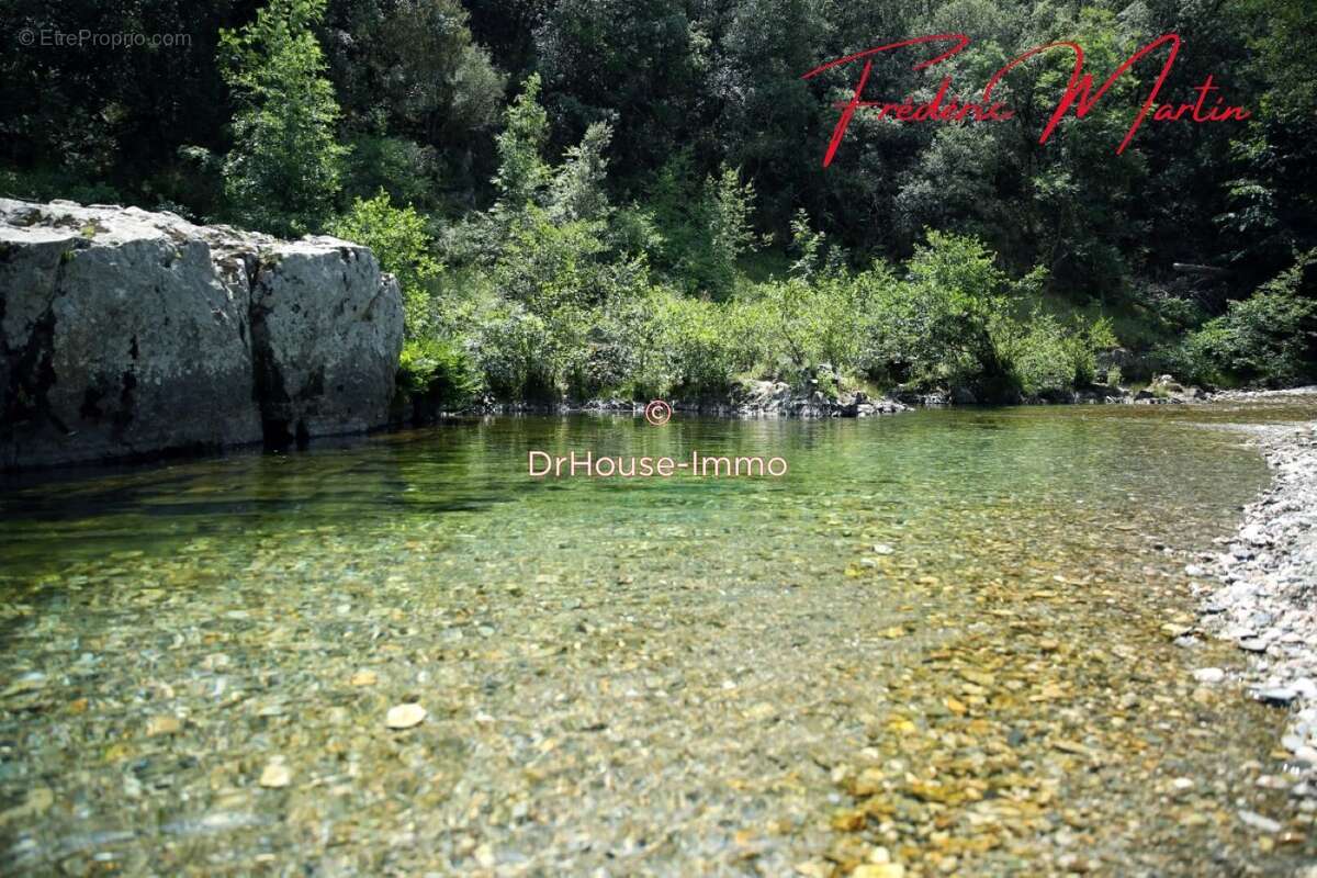 Maison à L&#039;ESTRECHURE