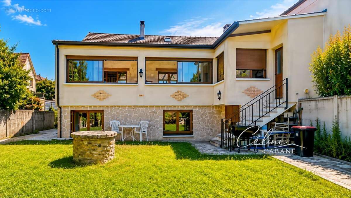 Maison 130 m² à Roissy-En-Brie  - photo 2