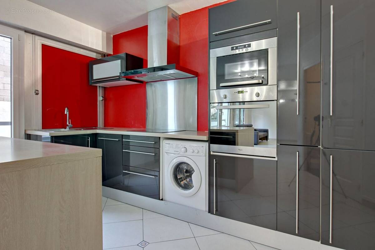 Appartement à SARTROUVILLE