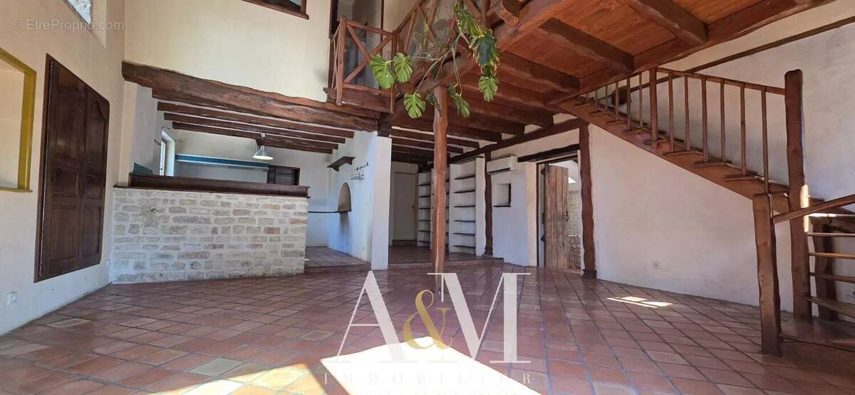 Maison à SAINT-AMANT-DE-BOIXE