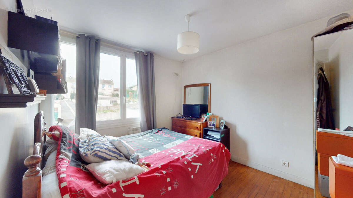 Maison à MANTES-LA-JOLIE