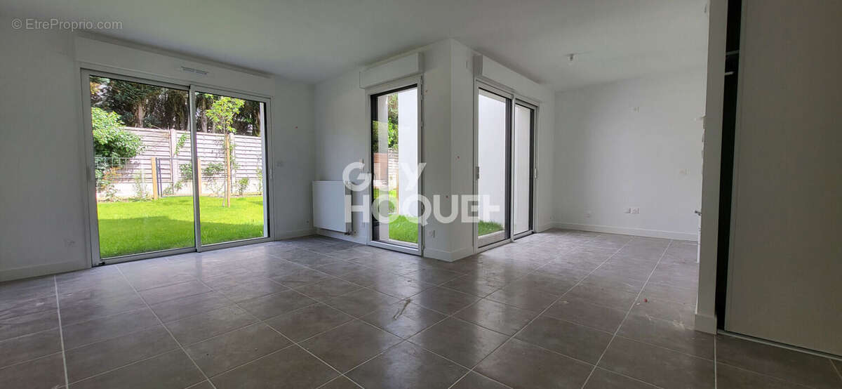 Maison à GRAND-CHAMP