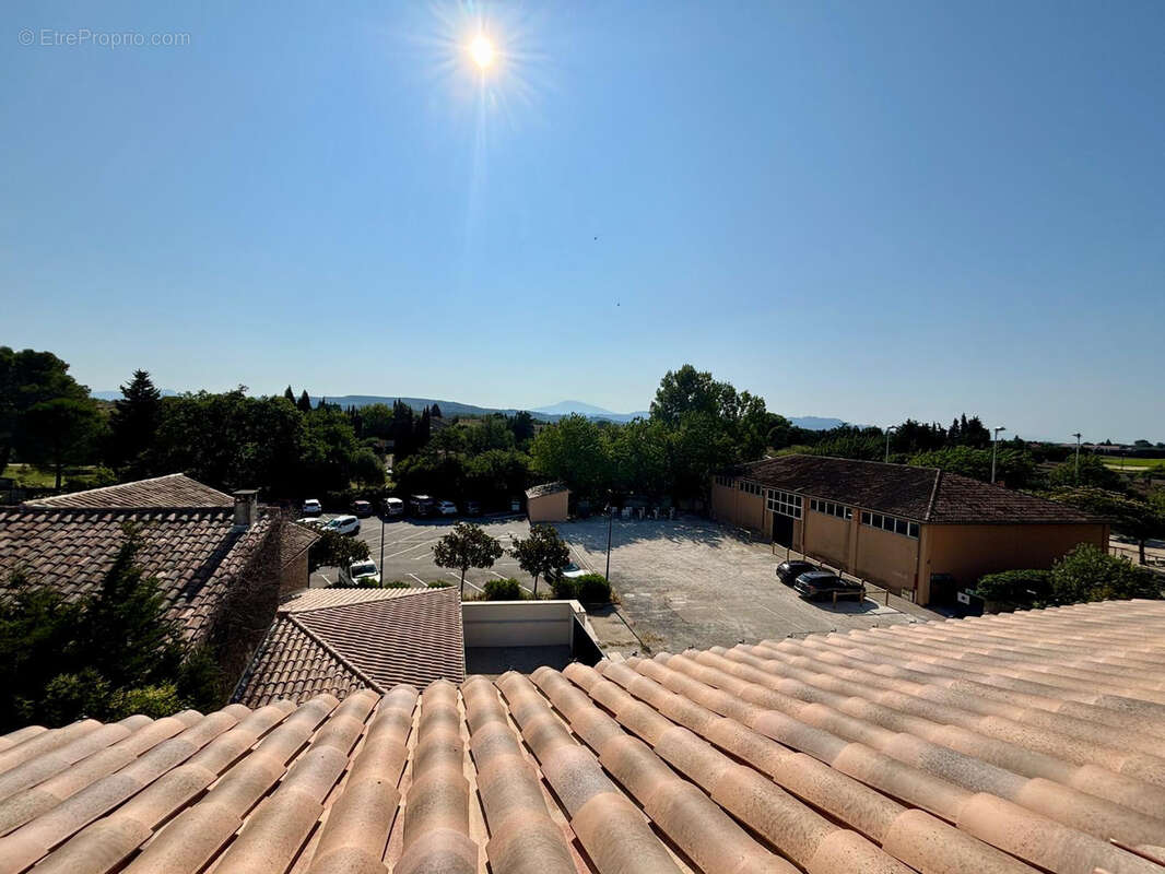 Appartement à SAINTE-CECILE-LES-VIGNES