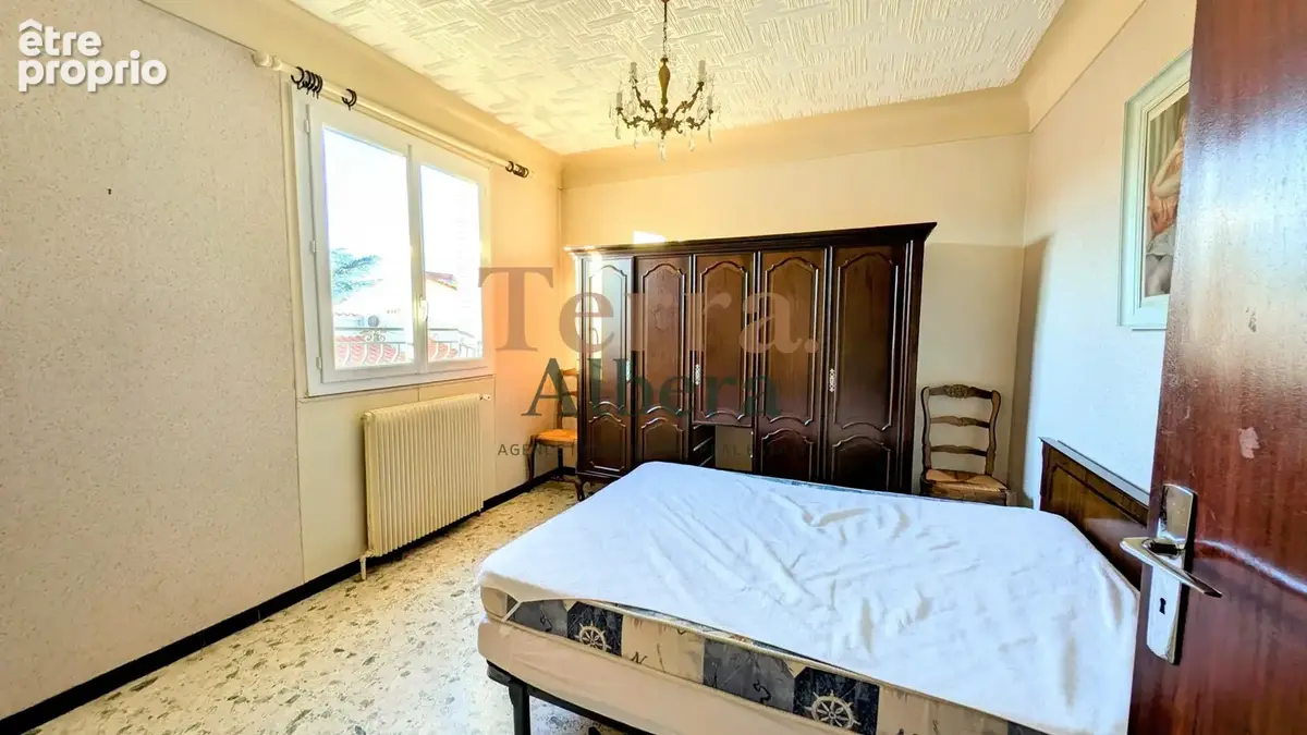 Saint-Genis-Des-Fontaines - Villa de 308 m2 avec 3 Appartements - photo 21