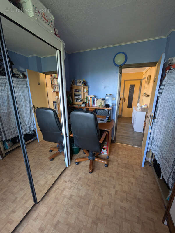 Appartement à BAGNOLS-SUR-CEZE