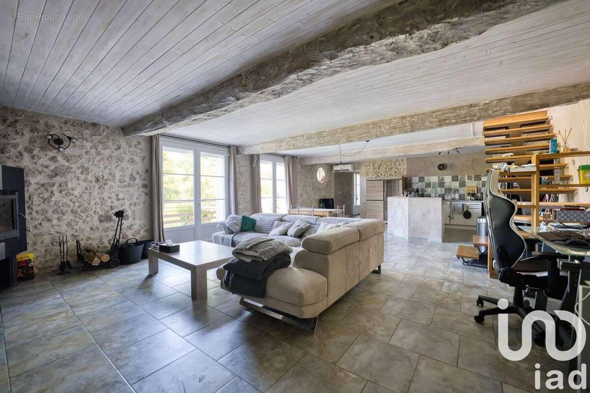 Maison 150 m² à Virelade  - photo 8