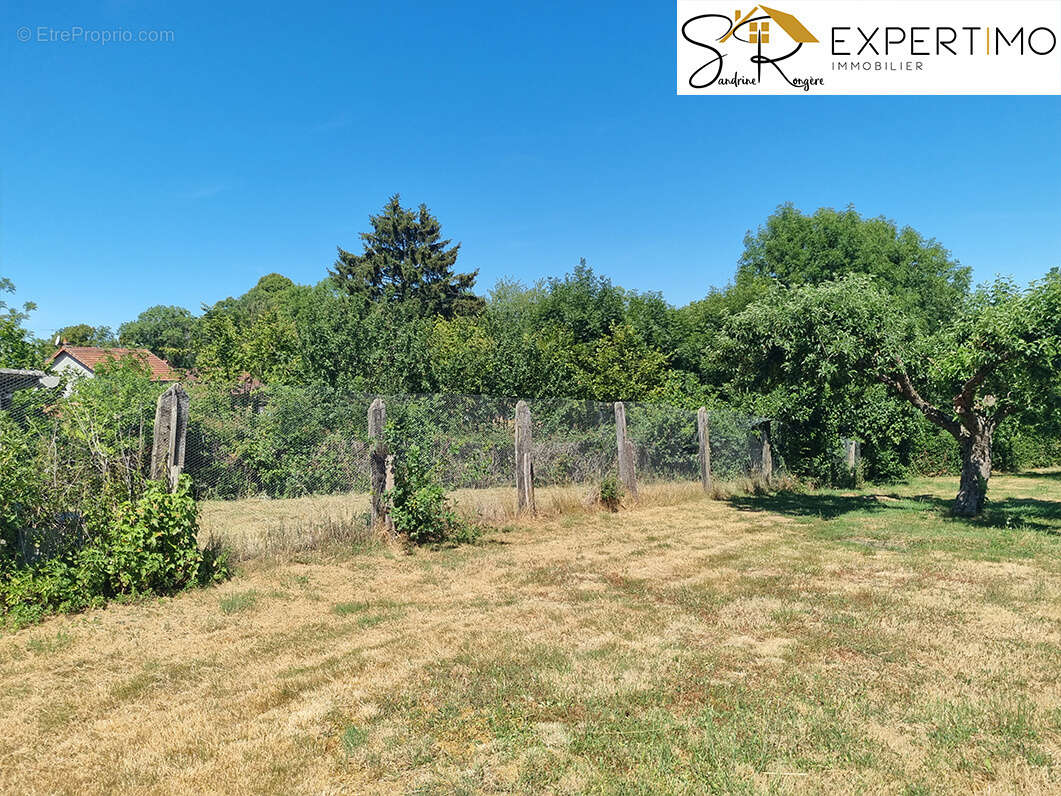 EXCLUSIVITÉ   Maison de 110 m2 sur terrain de 1700 m2 63700 LA CROUZILLE - photo 6