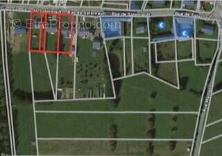 Terrain à SAULTY