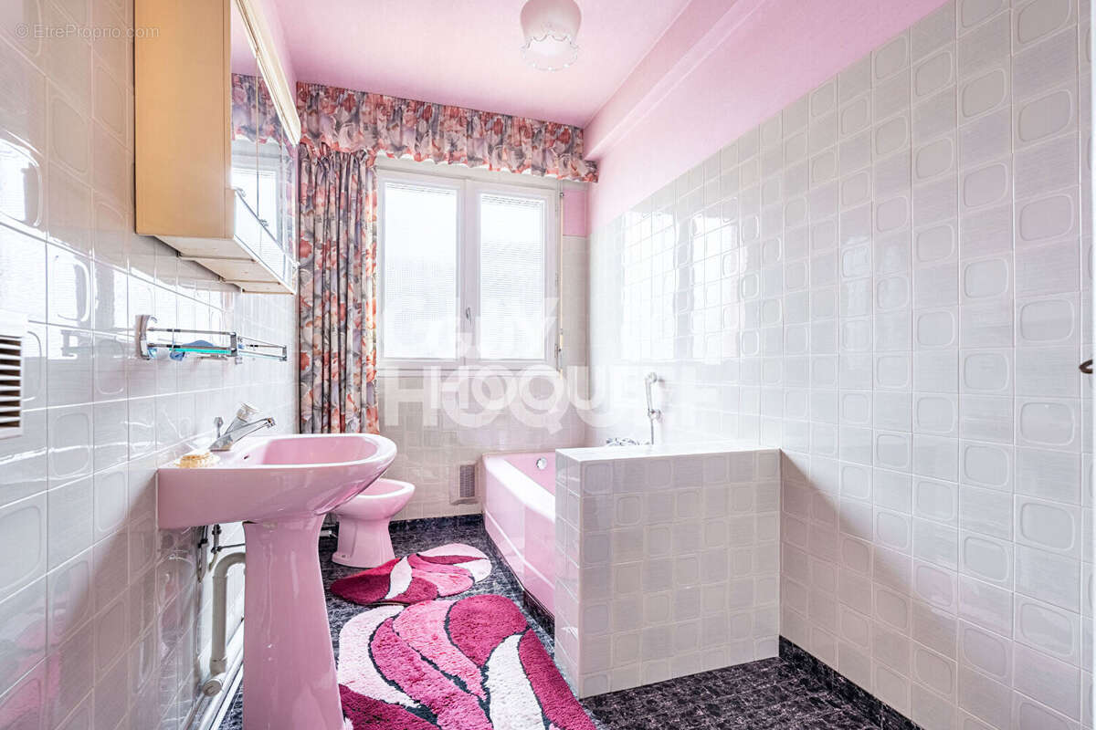 Maison à LA GARENNE-COLOMBES