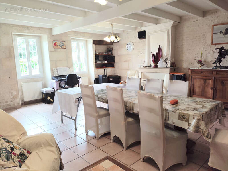 Maison à PREGUILLAC