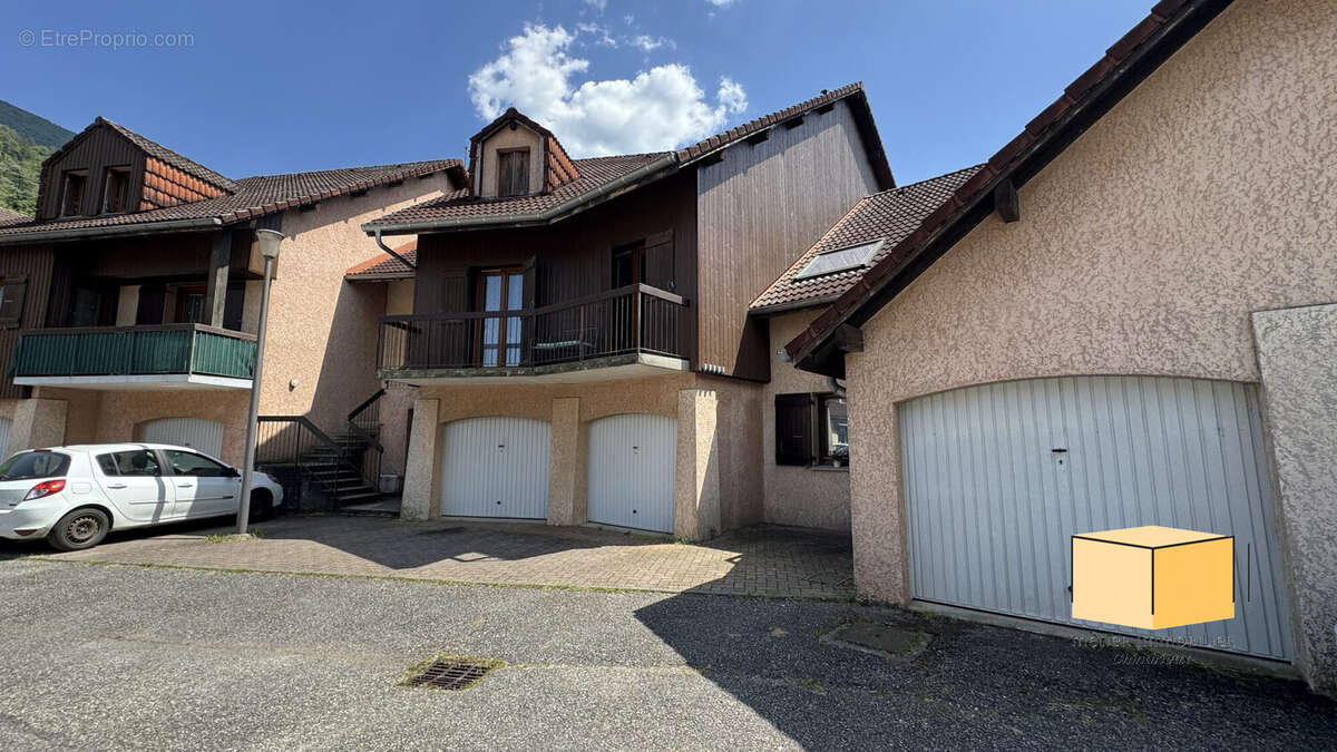 Appartement à SERRIERES-EN-CHAUTAGNE