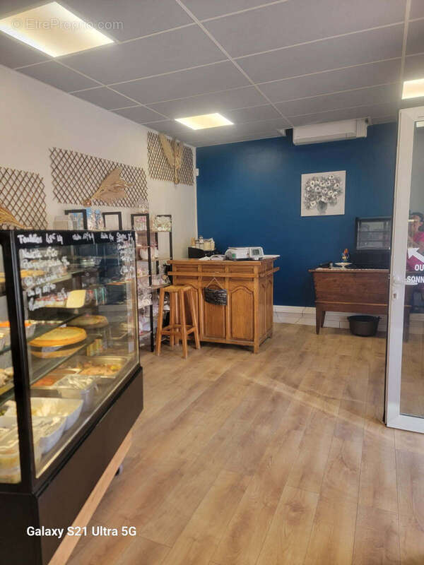 Commerce à CARQUEIRANNE