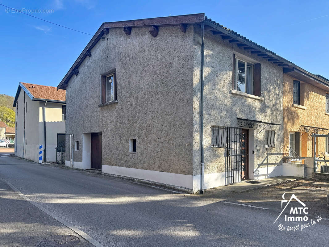 Maison à CHAMAGNIEU