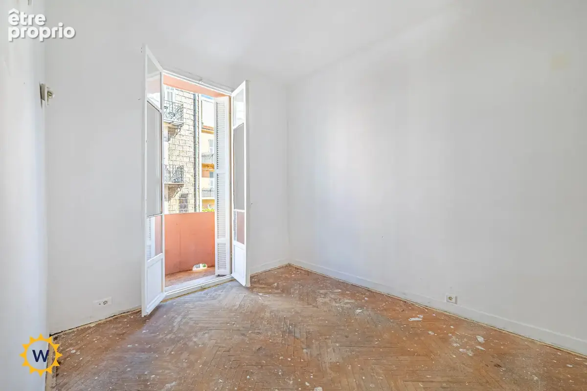 NICE RUE DE FRANCE / FLEURS / RUE CLAUDIA - 2 pièces de 38 m2 avec balcons, à rénover, idéal investissement locatif ! Proche pro - photo 7