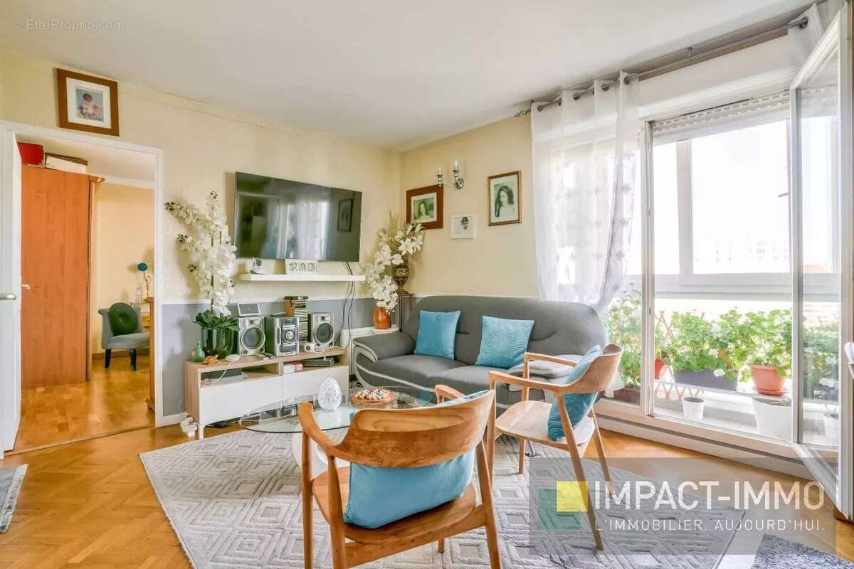 Appartement à COURBEVOIE